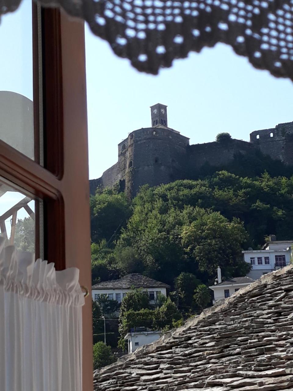 Cico Hostel &Private Room Gjirokastër Exterior foto